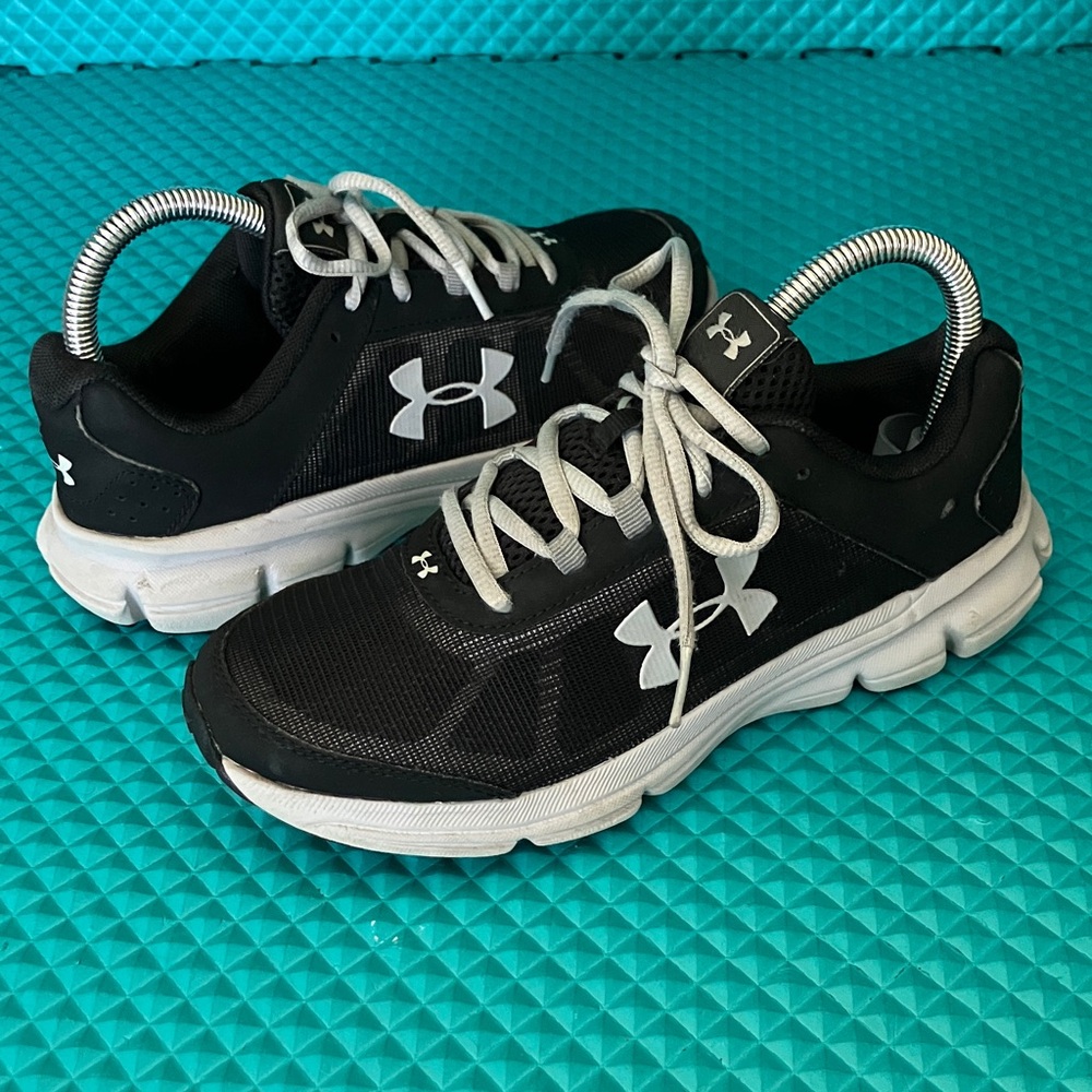 UNDER ARMOUR Grade School Big Boys' Rave 2 running Black shoes | 5